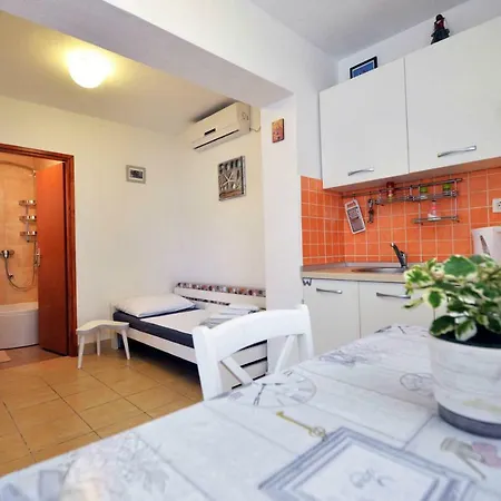 Stari Διαμέρισμα Μούρτερ