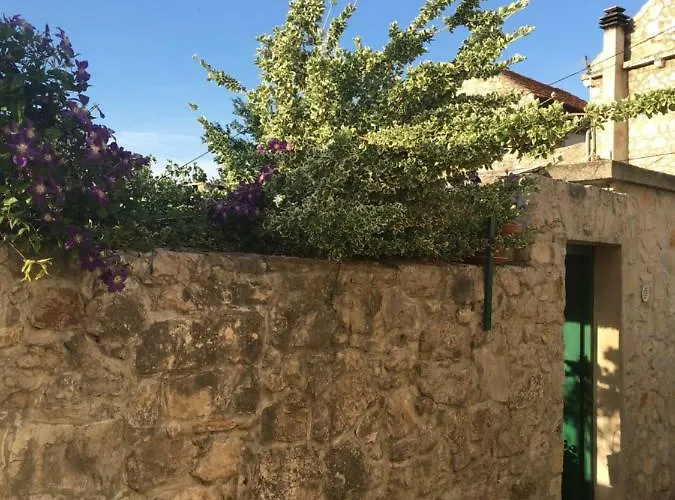 Apartment Stari Murter