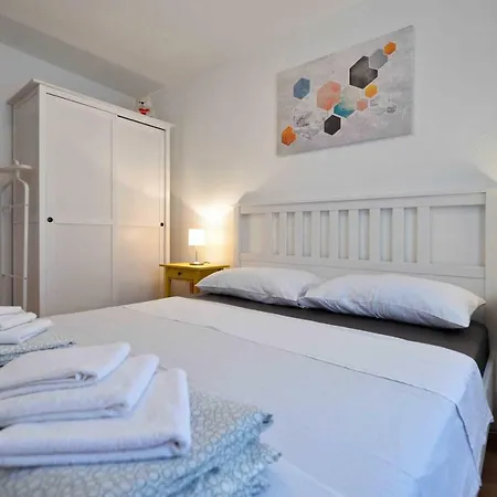 Stari Apartment Murter